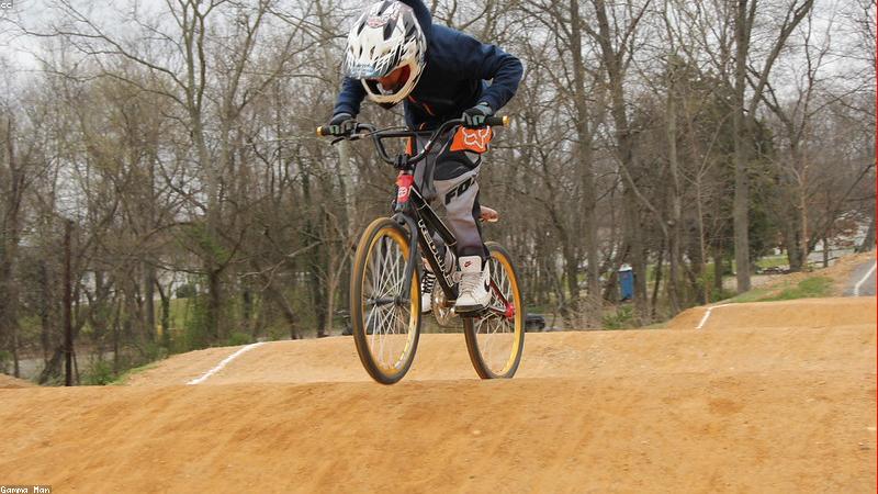 UCI BMX Worlds: Adrenalina Pura no Pico do Bicicross